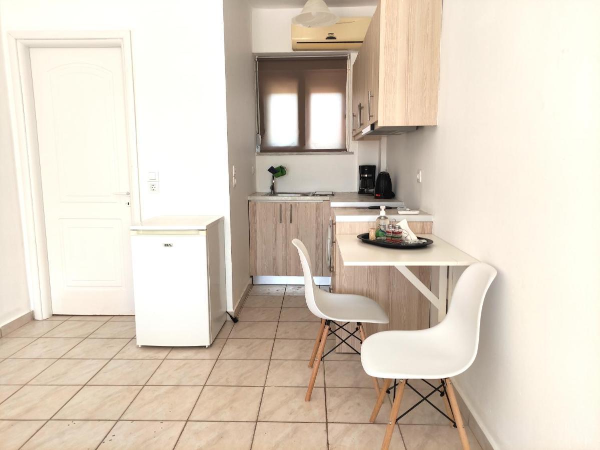 # 6 Giorgos & Chara Apartments Nea Kydonia Esterno foto
