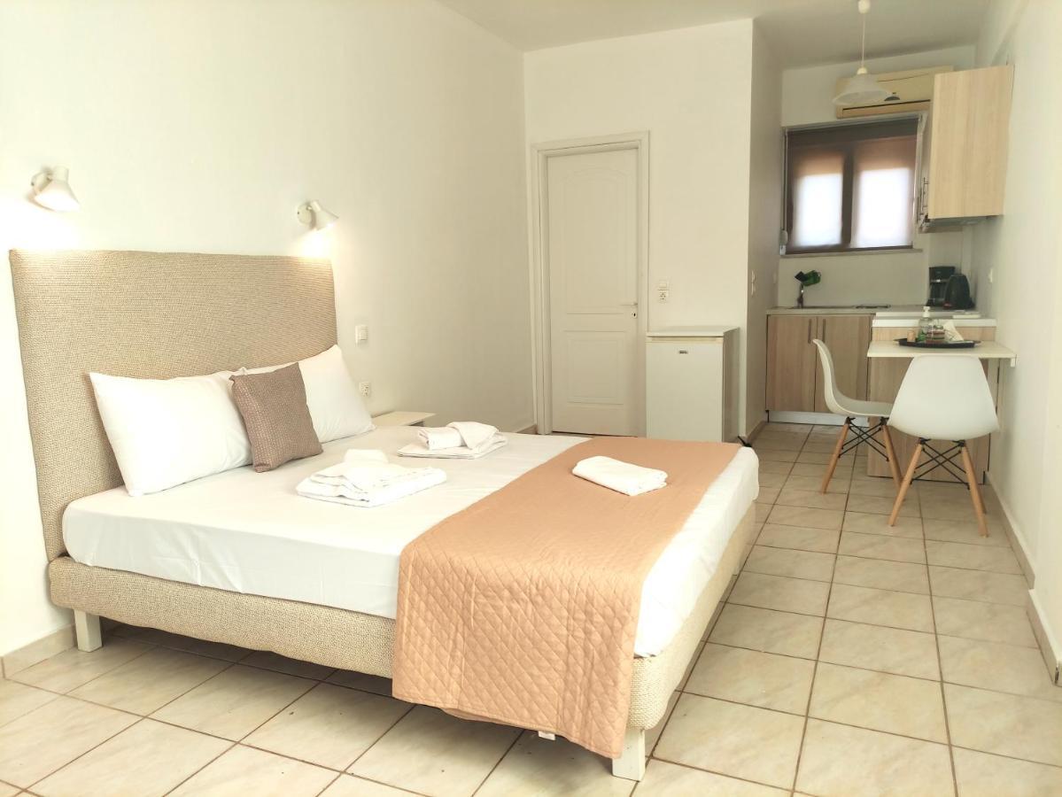# 6 Giorgos & Chara Apartments Nea Kydonia Esterno foto